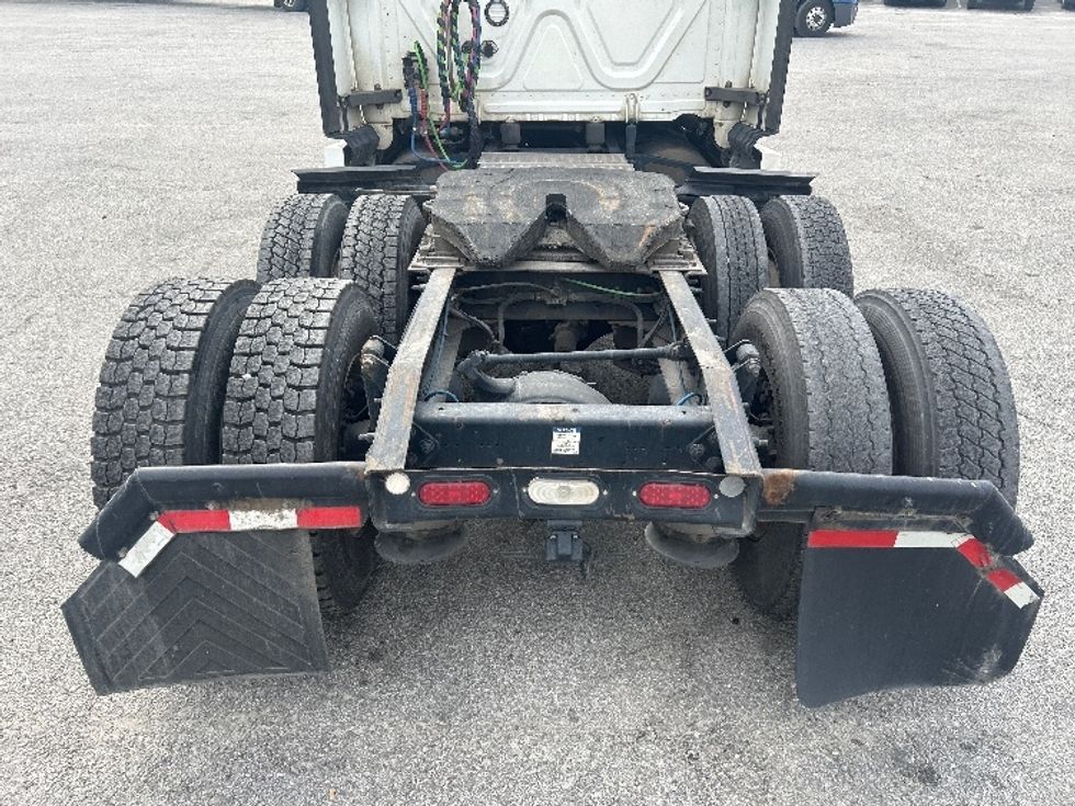 Sleeper Tractor-Heavy Duty Tractors-Freightliner-2019-Cascadia 12564ST-Garden City-GA-320,973\n\t\tmiles-$ 57,250 - Image 6