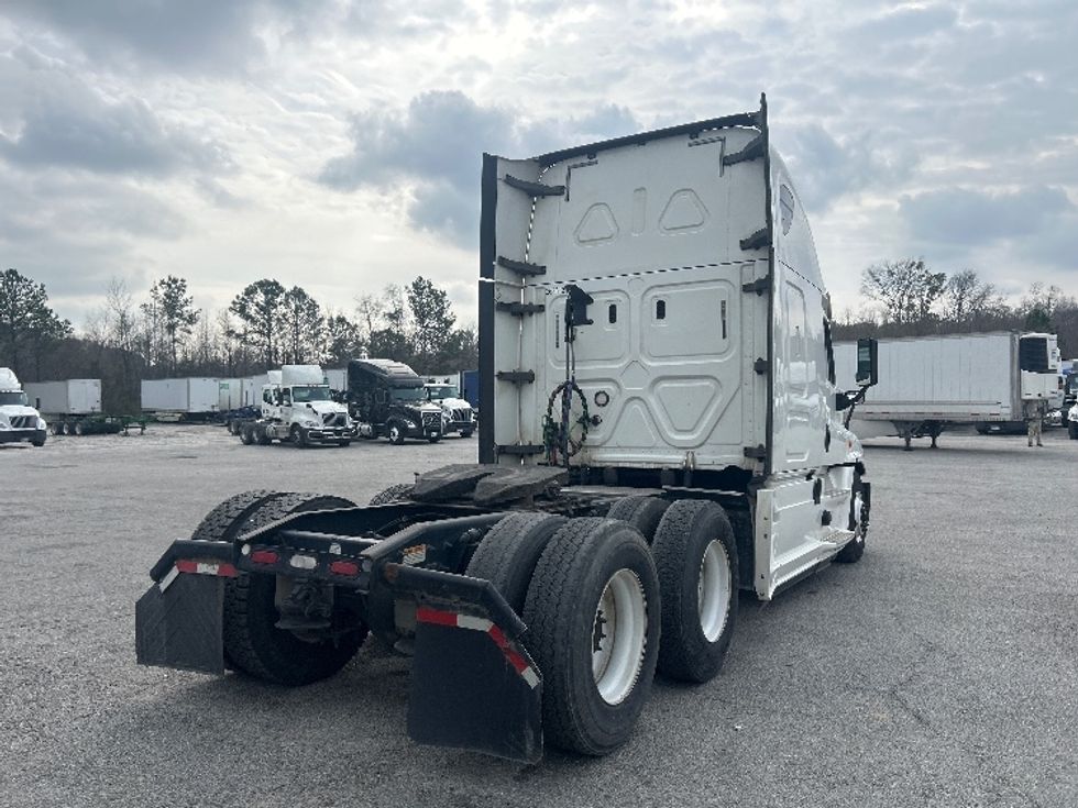 Sleeper Tractor-Heavy Duty Tractors-Freightliner-2019-Cascadia 12564ST-Garden City-GA-320,973\n\t\tmiles-$ 57,250 - Image 7