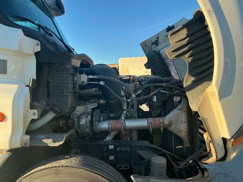 Sleeper Tractor-Heavy Duty Tractors-Freightliner-2019-Cascadia 12564ST-Garden City-GA-346,659\n\t\tmiles-$ 58,750 - Image 20