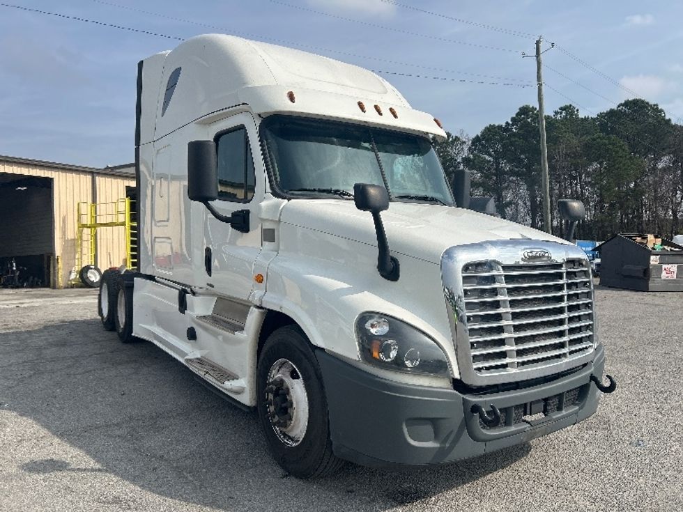 Sleeper Tractor-Heavy Duty Tractors-Freightliner-2019-Cascadia 12564ST-Garden City-GA-445,871\n\t\tmiles-$ 51,250 - Image 1