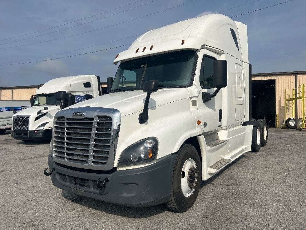 Sleeper Tractor-Heavy Duty Tractors-Freightliner-2019-Cascadia 12564ST-Garden City-GA-445,871\n\t\tmiles-$ 51,250 - Image 3