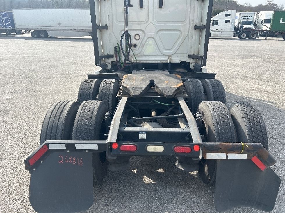 Sleeper Tractor-Heavy Duty Tractors-Freightliner-2019-Cascadia 12564ST-Garden City-GA-445,871\n\t\tmiles-$ 51,250 - Image 6