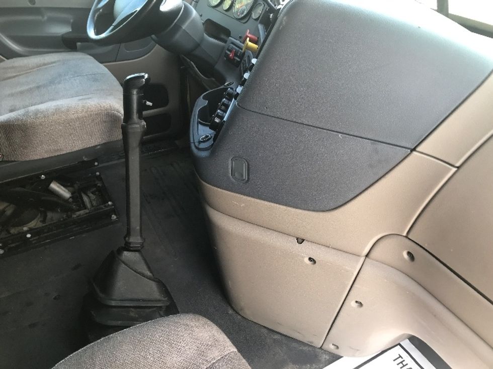 Sleeper Tractor-Heavy Duty Tractors-Freightliner-2019-Cascadia 12564ST-Garland-TX-368,476\n\t\tmiles-$ 59,250 - Image 15