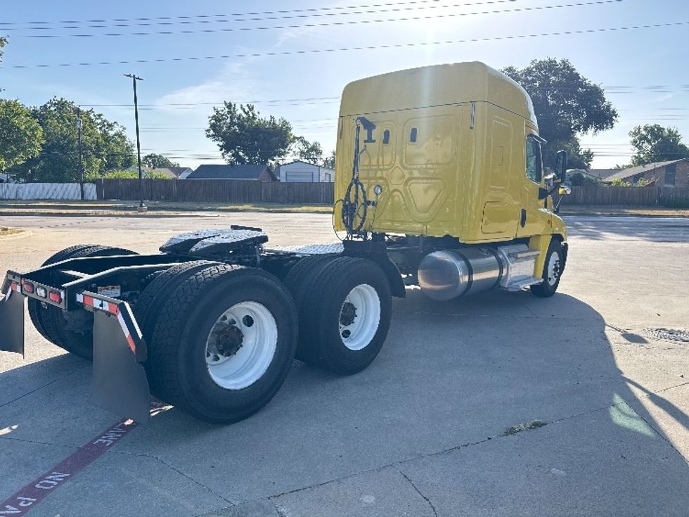 Sleeper Tractor-Heavy Duty Tractors-Freightliner-2019-Cascadia 12564ST-Garland-TX-368,476\n\t\tmiles-$ 59,250 - Image 7