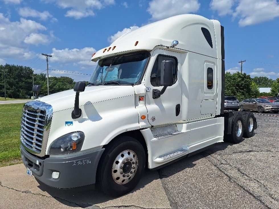 Sleeper Tractor-Heavy Duty Tractors-Freightliner-2019-Cascadia 12564ST-Goshen-IN-451,649\n\t\tmiles-$ 55,250 - Image 3