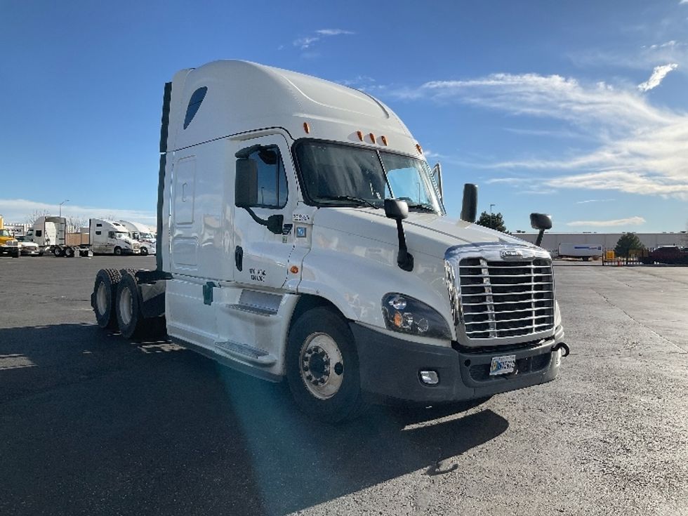 Sleeper Tractor-Heavy Duty Tractors-Freightliner-2019-Cascadia 12564ST-Greeley-CO-472,339\n\t\tmiles-$ 53,000 - Image 1