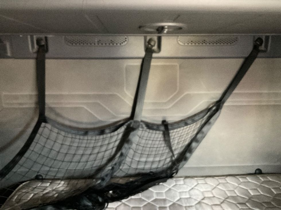 Sleeper Tractor-Heavy Duty Tractors-Freightliner-2019-Cascadia 12564ST-Greeley-CO-472,339\n\t\tmiles-$ 53,000 - Image 15