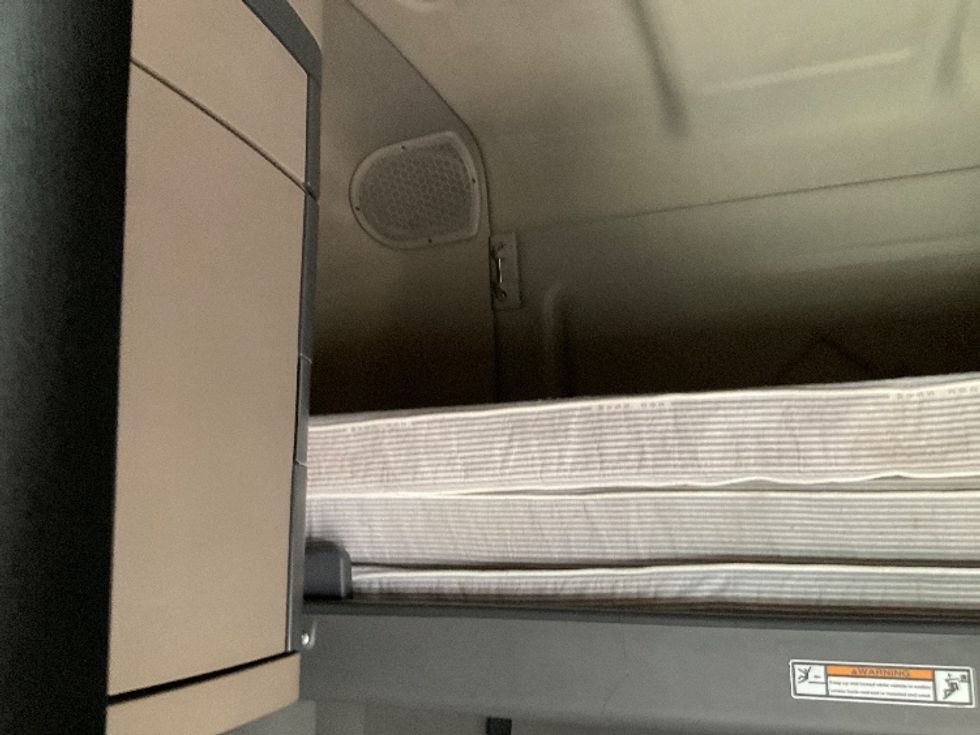 Sleeper Tractor-Heavy Duty Tractors-Freightliner-2019-Cascadia 12564ST-Greeley-CO-472,339\n\t\tmiles-$ 53,000 - Image 17