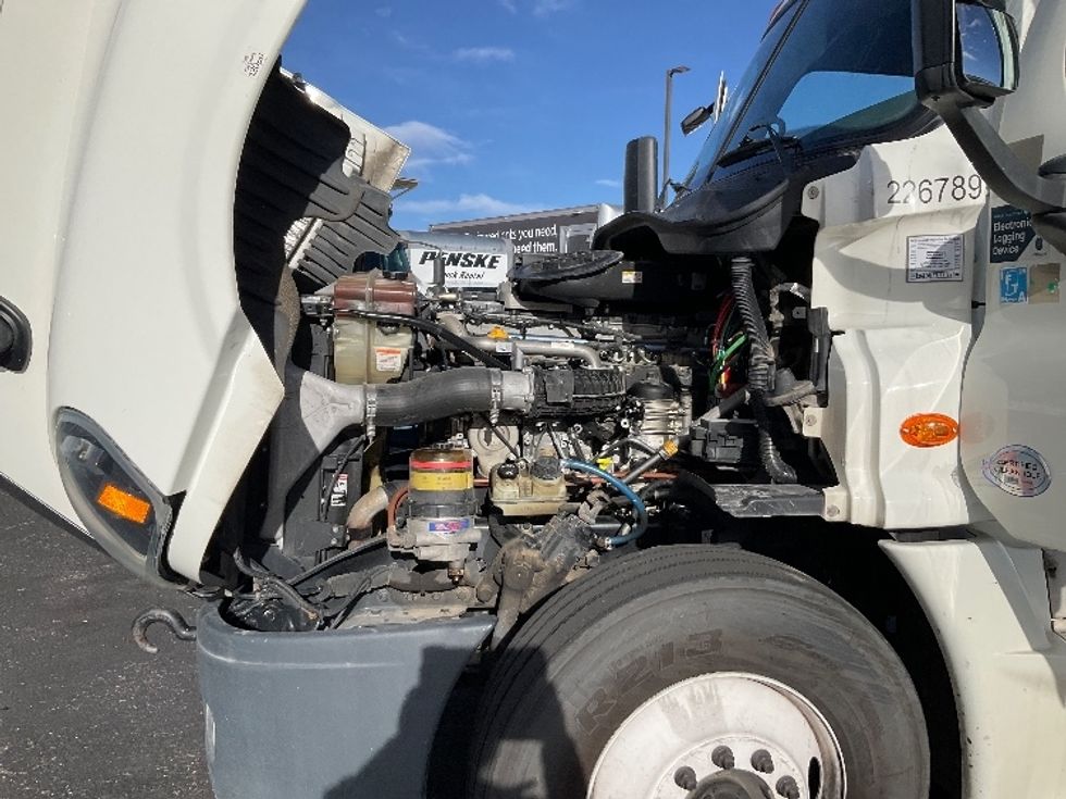 Sleeper Tractor-Heavy Duty Tractors-Freightliner-2019-Cascadia 12564ST-Greeley-CO-472,339\n\t\tmiles-$ 53,000 - Image 19