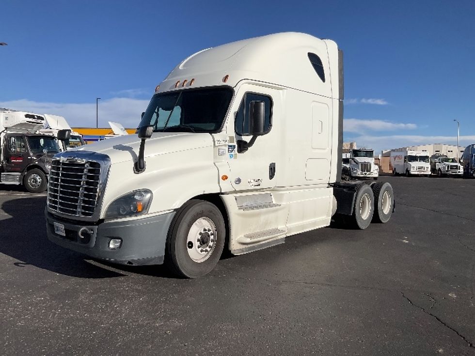 Sleeper Tractor-Heavy Duty Tractors-Freightliner-2019-Cascadia 12564ST-Greeley-CO-472,339\n\t\tmiles-$ 53,000 - Image 3
