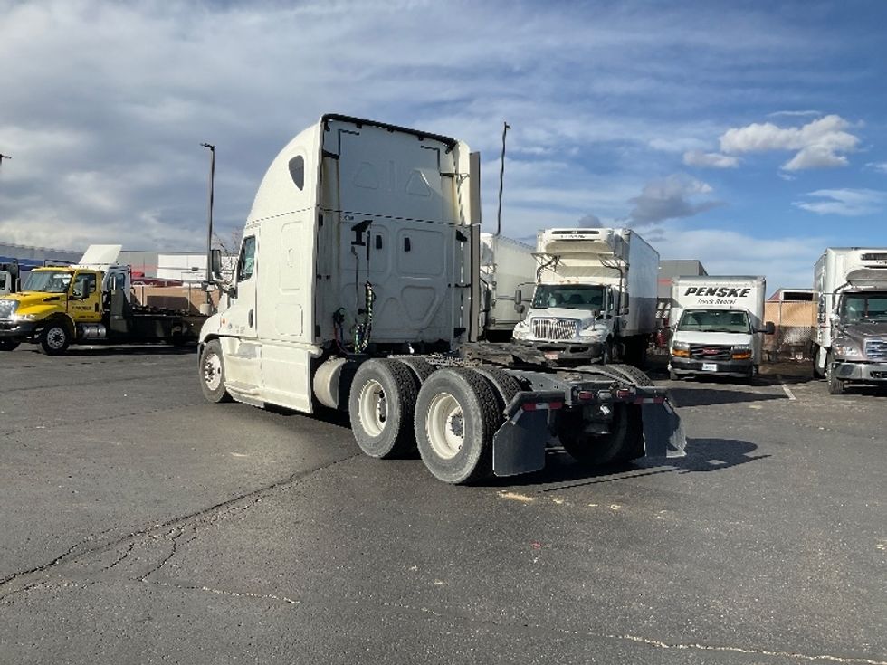 Sleeper Tractor-Heavy Duty Tractors-Freightliner-2019-Cascadia 12564ST-Greeley-CO-472,339\n\t\tmiles-$ 53,000 - Image 5