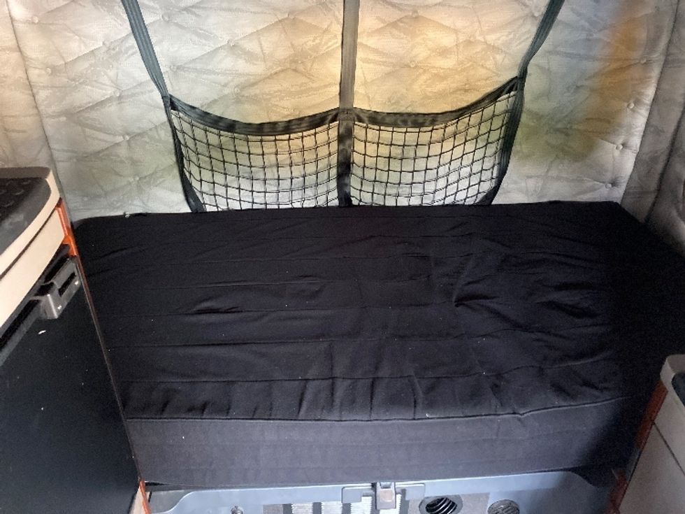 Sleeper Tractor-Heavy Duty Tractors-Freightliner-2019-Cascadia 12564ST-Greensboro-NC-370,677\n\t\tmiles-$ 64,500 - Image 16