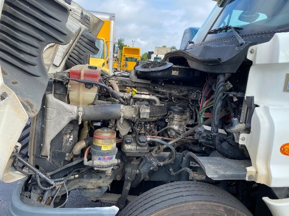 Sleeper Tractor-Heavy Duty Tractors-Freightliner-2019-Cascadia 12564ST-Greensboro-NC-370,677\n\t\tmiles-$ 64,500 - Image 21