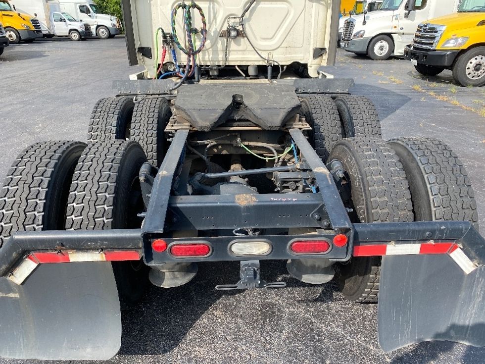 Sleeper Tractor-Heavy Duty Tractors-Freightliner-2019-Cascadia 12564ST-Greensboro-NC-370,677\n\t\tmiles-$ 64,500 - Image 6