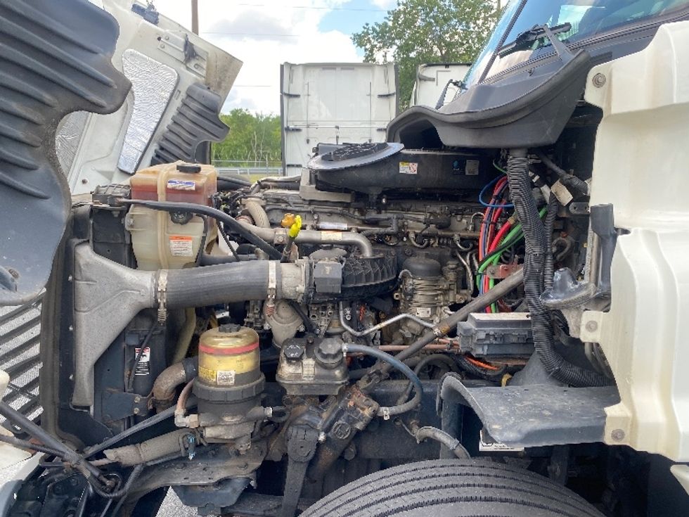 Sleeper Tractor-Heavy Duty Tractors-Freightliner-2019-Cascadia 12564ST-Greensboro-NC-389,137\n\t\tmiles-$ 63,500 - Image 21