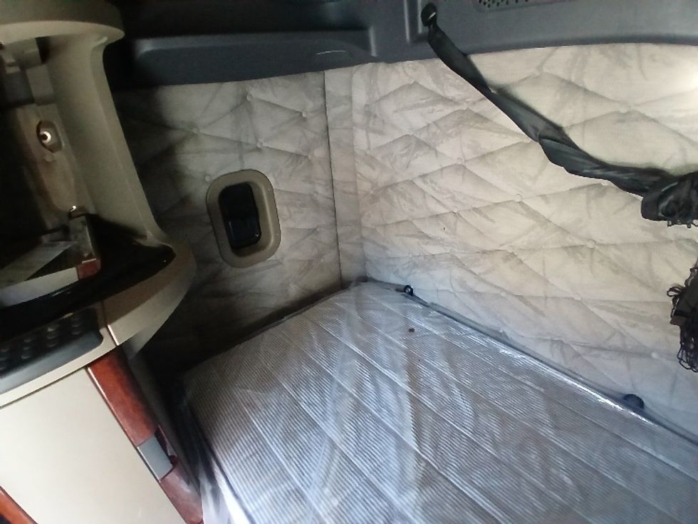 Sleeper Tractor-Heavy Duty Tractors-Freightliner-2019-Cascadia 12564ST-Greensboro-NC-564,947\n\t\tmiles-$ 51,000 - Image 19