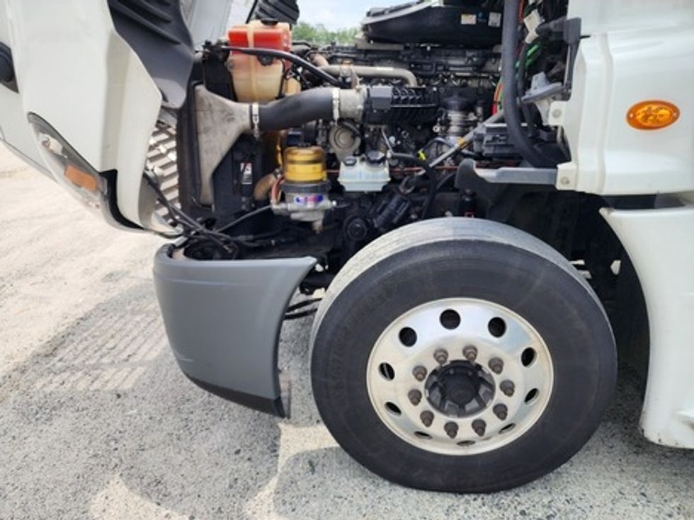 Sleeper Tractor-Heavy Duty Tractors-Freightliner-2019-Cascadia 12564ST-Greensboro-NC-656,393\n\t\tmiles-$ 46,250 - Image 18