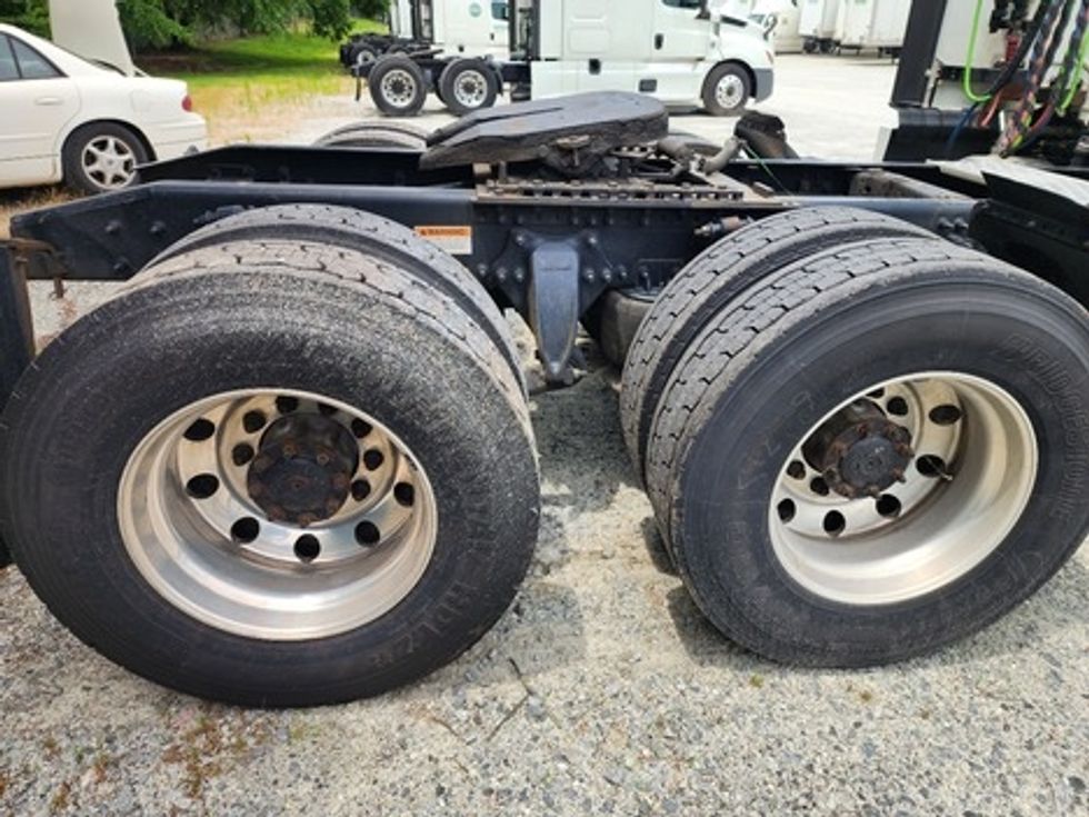 Sleeper Tractor-Heavy Duty Tractors-Freightliner-2019-Cascadia 12564ST-Greensboro-NC-656,393\n\t\tmiles-$ 46,250 - Image 19