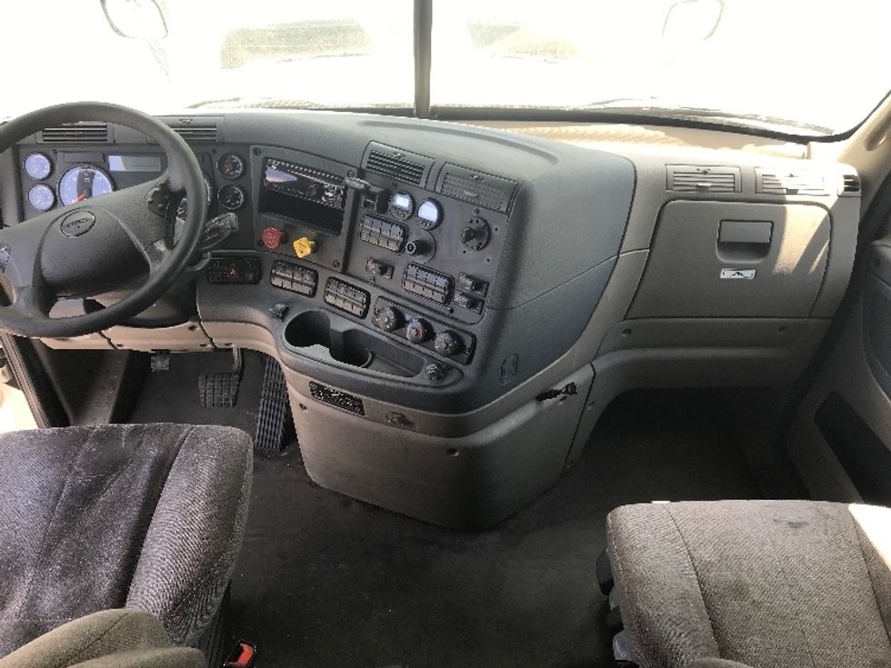 Sleeper Tractor-Heavy Duty Tractors-Freightliner-2019-Cascadia 12564ST-Harrisburg-PA-507,690\n\t\tmiles-$ 52,000 - Image 12