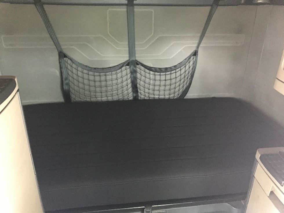 Sleeper Tractor-Heavy Duty Tractors-Freightliner-2019-Cascadia 12564ST-Harrisburg-PA-507,690\n\t\tmiles-$ 52,000 - Image 16