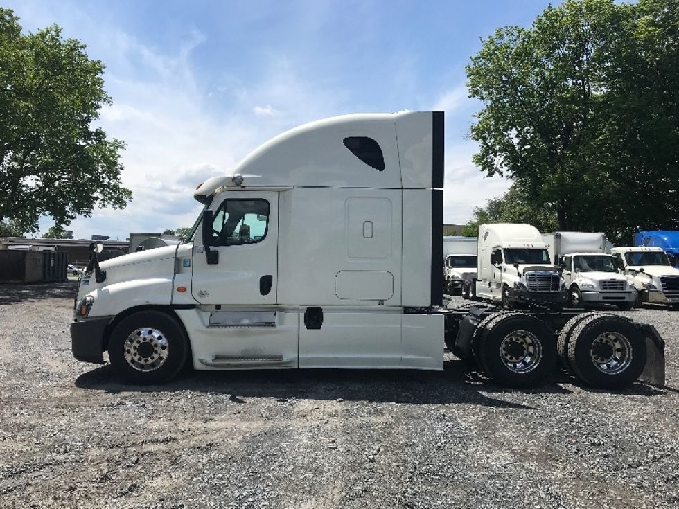 Sleeper Tractor-Heavy Duty Tractors-Freightliner-2019-Cascadia 12564ST-Harrisburg-PA-507,690\n\t\tmiles-$ 52,000 - Image 4