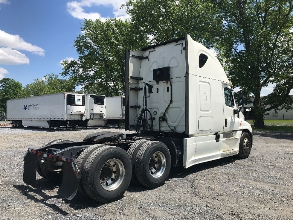 Sleeper Tractor-Heavy Duty Tractors-Freightliner-2019-Cascadia 12564ST-Harrisburg-PA-507,690\n\t\tmiles-$ 52,000 - Image 7