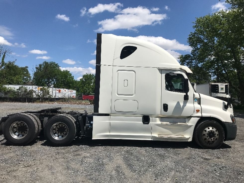 Sleeper Tractor-Heavy Duty Tractors-Freightliner-2019-Cascadia 12564ST-Harrisburg-PA-507,690\n\t\tmiles-$ 52,000 - Image 8
