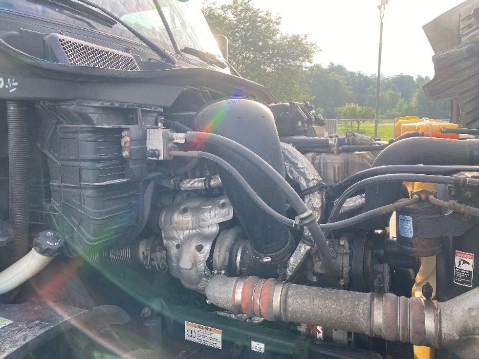 Sleeper Tractor-Heavy Duty Tractors-Freightliner-2019-Cascadia 12564ST-Harrisburg-PA-573,730\n\t\tmiles-$ 45,250 - Image 20