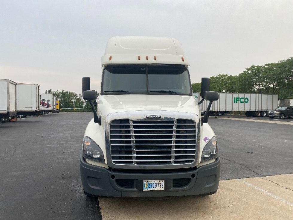 Sleeper Tractor-Heavy Duty Tractors-Freightliner-2019-Cascadia 12564ST-Harrisburg-PA-581,941\n\t\tmiles-$ 44,750 - Image 2
