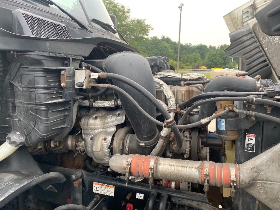 Sleeper Tractor-Heavy Duty Tractors-Freightliner-2019-Cascadia 12564ST-Harrisburg-PA-581,941\n\t\tmiles-$ 44,750 - Image 20