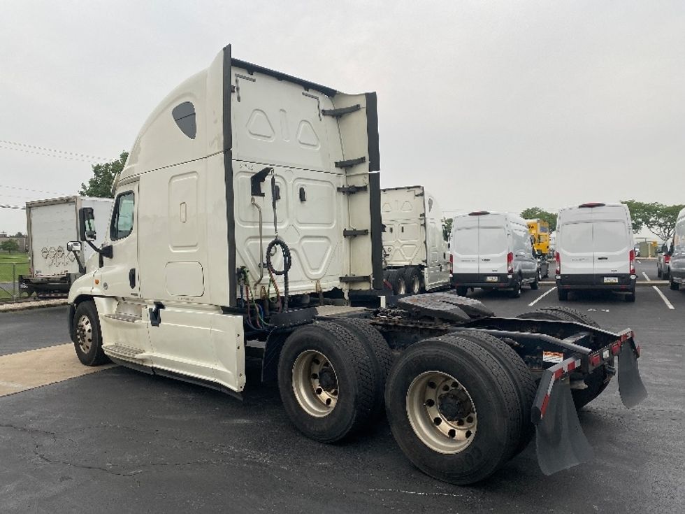 Sleeper Tractor-Heavy Duty Tractors-Freightliner-2019-Cascadia 12564ST-Harrisburg-PA-581,941\n\t\tmiles-$ 44,750 - Image 5