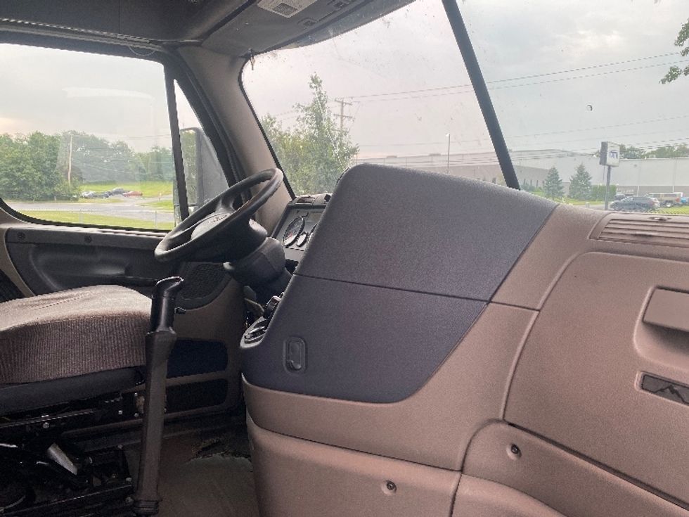 Sleeper Tractor-Heavy Duty Tractors-Freightliner-2019-Cascadia 12564ST-Harrisburg-PA-583,747\n\t\tmiles-$ 44,750 - Image 15