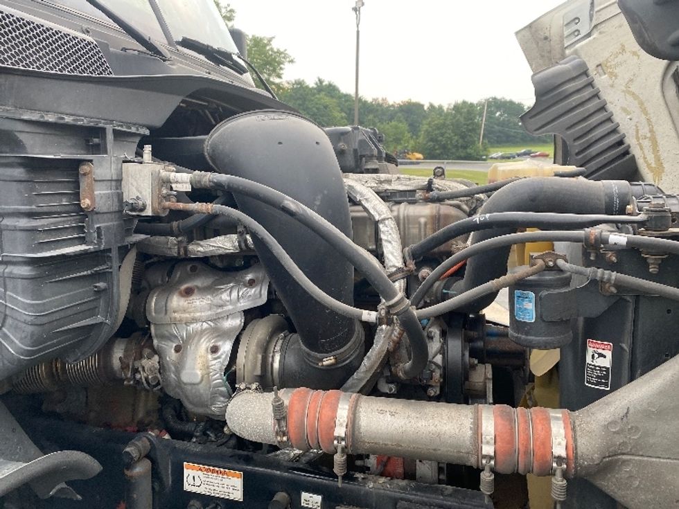 Sleeper Tractor-Heavy Duty Tractors-Freightliner-2019-Cascadia 12564ST-Harrisburg-PA-583,747\n\t\tmiles-$ 44,750 - Image 20