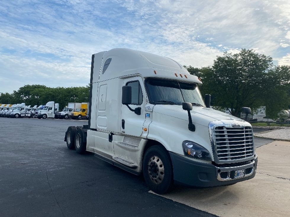 Sleeper Tractor-Heavy Duty Tractors-Freightliner-2019-Cascadia 12564ST-Harrisburg-PA-646,125\n\t\tmiles-$ 40,250 - Image 1