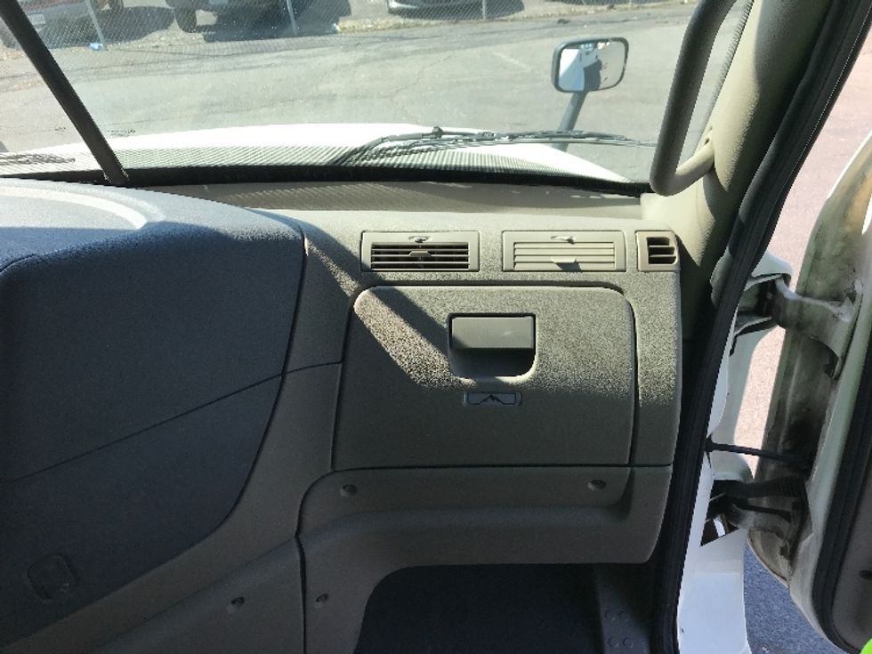 Sleeper Tractor-Heavy Duty Tractors-Freightliner-2019-Cascadia 12564ST-Harrisonburg-VA-460,833\n\t\tmiles-$ 54,250 - Image 14