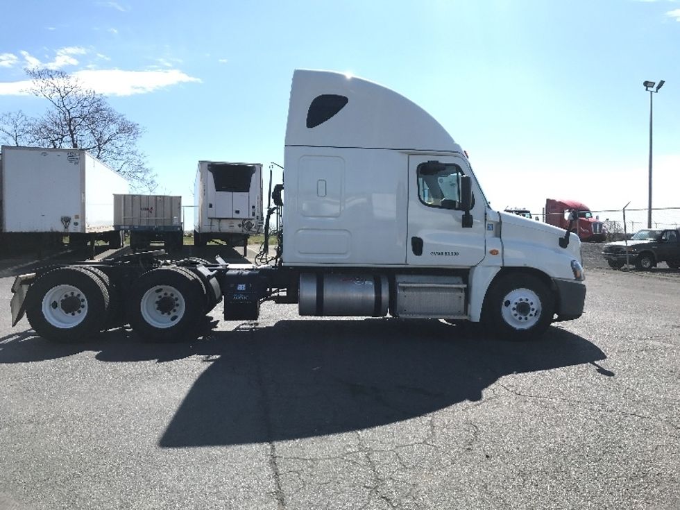 Sleeper Tractor-Heavy Duty Tractors-Freightliner-2019-Cascadia 12564ST-Harrisonburg-VA-460,833\n\t\tmiles-$ 54,250 - Image 8