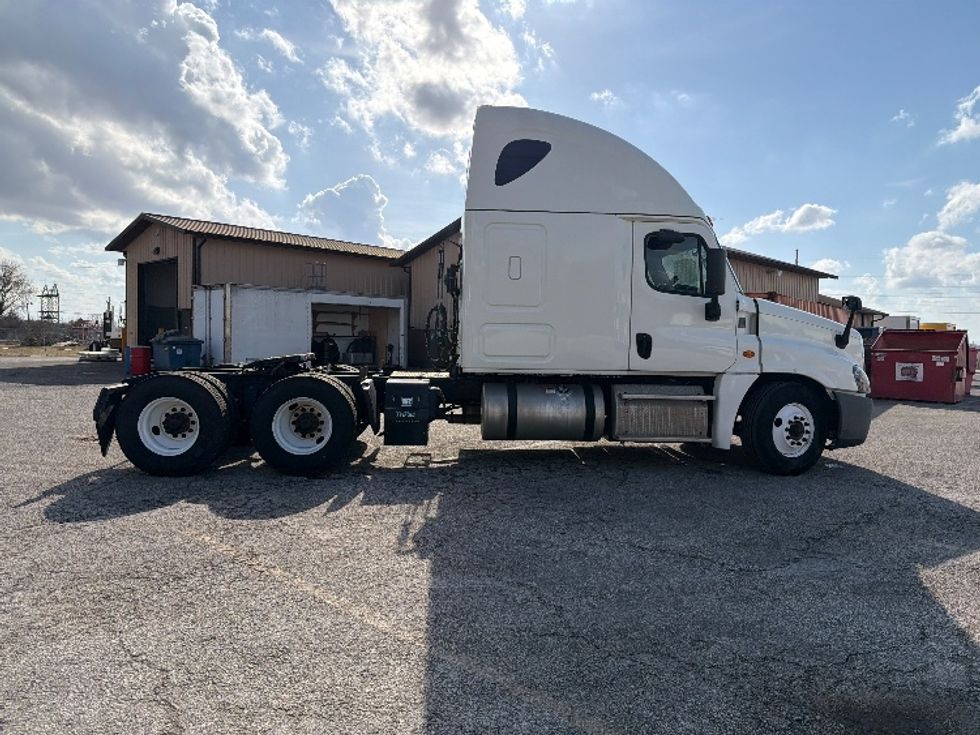 Sleeper Tractor-Heavy Duty Tractors-Freightliner-2019-Cascadia 12564ST-Harrisonburg-VA-538,803\n\t\tmiles-$ 43,250 - Image 8