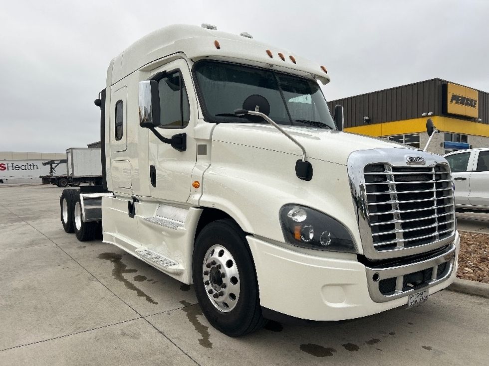 Sleeper Tractor-Heavy Duty Tractors-Freightliner-2019-Cascadia 12564ST-Houston-TX-246,451\n\t\tmiles-$ 59,750 - Image 1