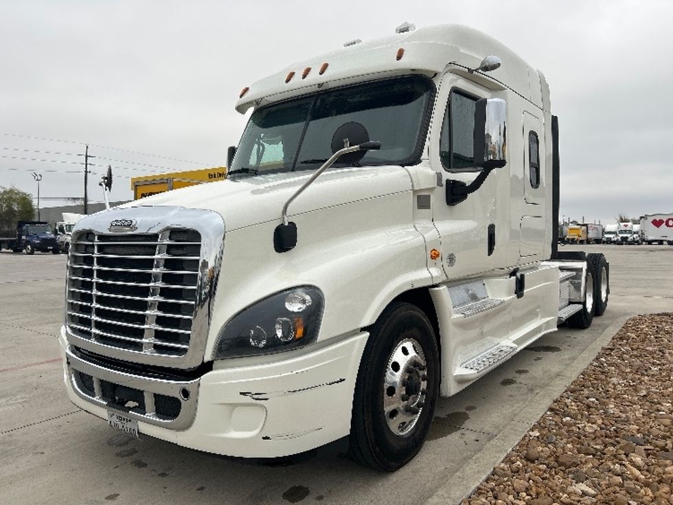 Sleeper Tractor-Heavy Duty Tractors-Freightliner-2019-Cascadia 12564ST-Houston-TX-246,451\n\t\tmiles-$ 59,750 - Image 3