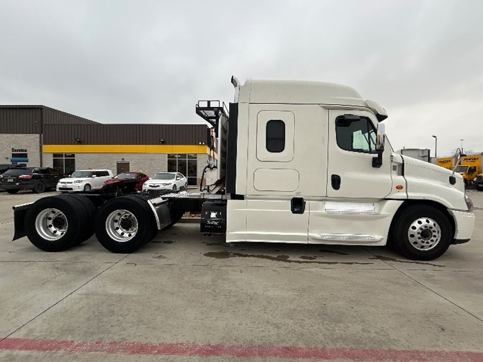 Sleeper Tractor-Heavy Duty Tractors-Freightliner-2019-Cascadia 12564ST-Houston-TX-246,451\n\t\tmiles-$ 59,750 - Image 8
