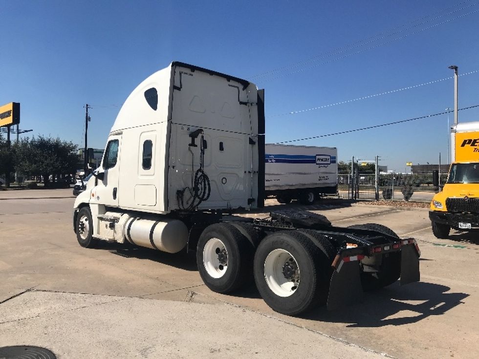 Sleeper Tractor-Heavy Duty Tractors-Freightliner-2019-Cascadia 12564ST-Houston-TX-308,257\n\t\tmiles-$ 63,000 - Image 5