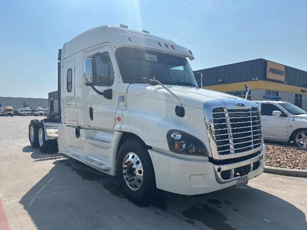 Sleeper Tractor-Heavy Duty Tractors-Freightliner-2019-Cascadia 12564ST-Houston-TX-336,435\n\t\tmiles-$ 62,250 - Image 1