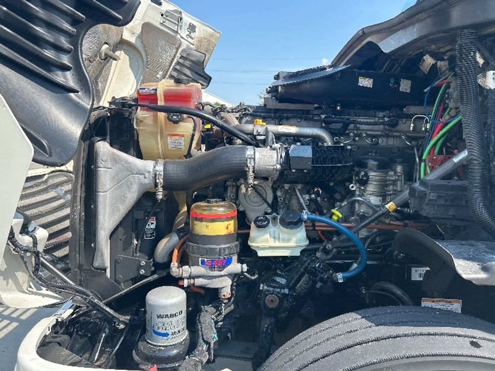 Sleeper Tractor-Heavy Duty Tractors-Freightliner-2019-Cascadia 12564ST-Houston-TX-336,435\n\t\tmiles-$ 62,250 - Image 21