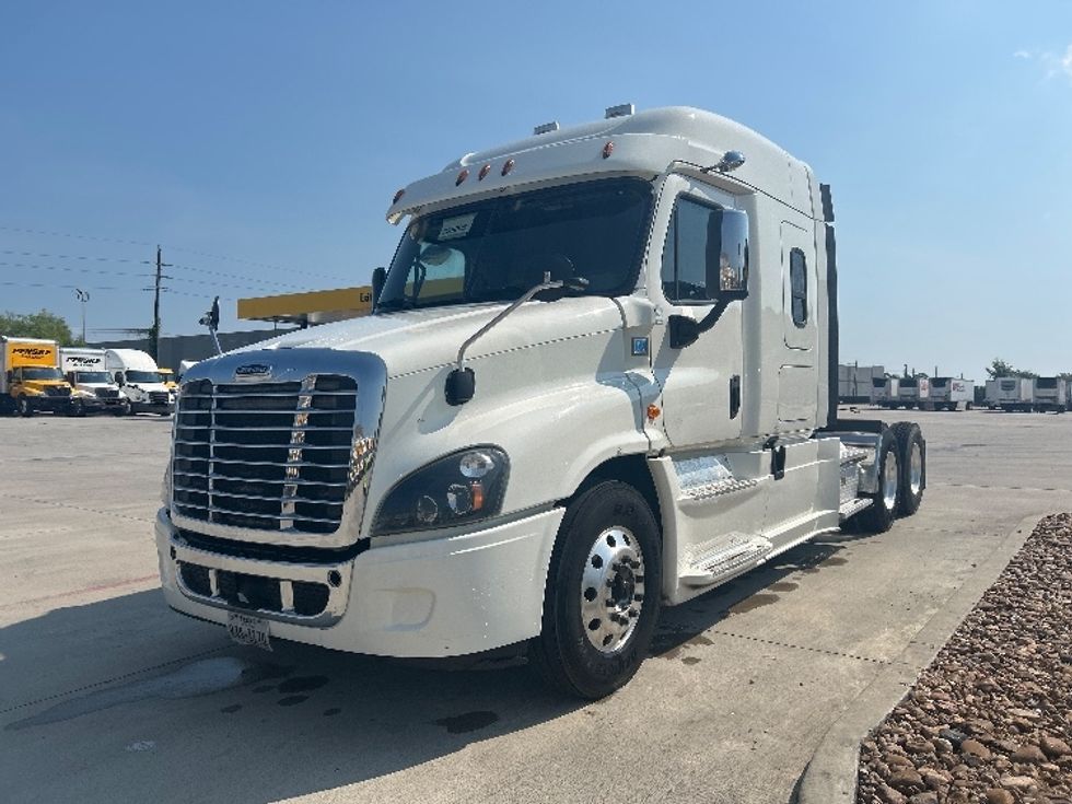 Sleeper Tractor-Heavy Duty Tractors-Freightliner-2019-Cascadia 12564ST-Houston-TX-336,435\n\t\tmiles-$ 62,250 - Image 3