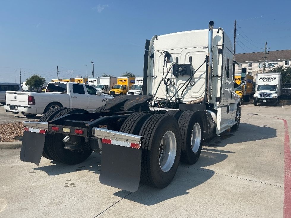 Sleeper Tractor-Heavy Duty Tractors-Freightliner-2019-Cascadia 12564ST-Houston-TX-336,435\n\t\tmiles-$ 62,250 - Image 7
