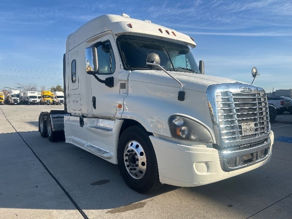 Sleeper Tractor-Heavy Duty Tractors-Freightliner-2019-Cascadia 12564ST-Houston-TX-468,960\n\t\tmiles-$ 47,750 - Image 1