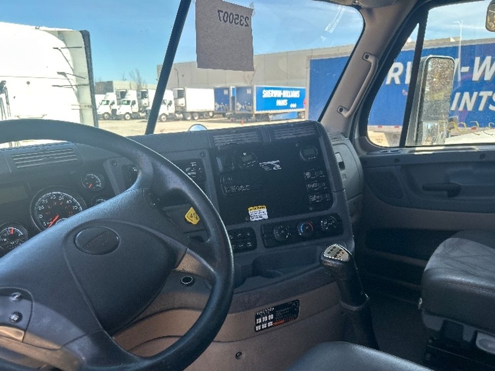 Sleeper Tractor-Heavy Duty Tractors-Freightliner-2019-Cascadia 12564ST-Houston-TX-468,960\n\t\tmiles-$ 47,750 - Image 11