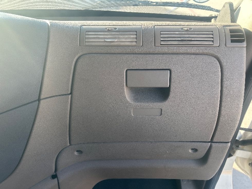 Sleeper Tractor-Heavy Duty Tractors-Freightliner-2019-Cascadia 12564ST-Houston-TX-468,960\n\t\tmiles-$ 47,750 - Image 13