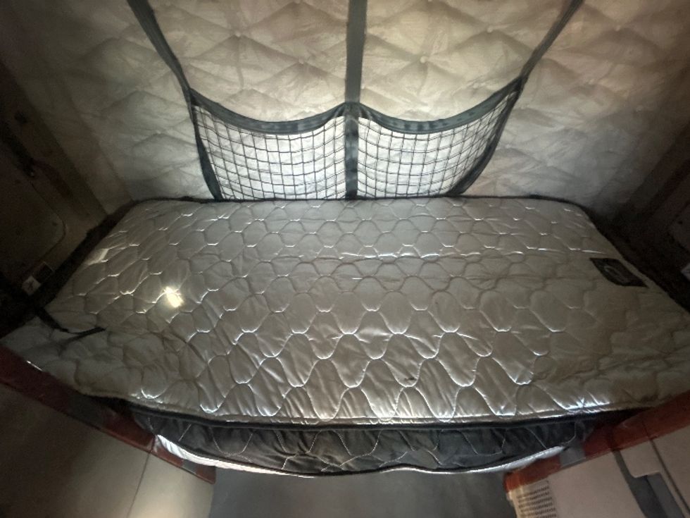 Sleeper Tractor-Heavy Duty Tractors-Freightliner-2019-Cascadia 12564ST-Houston-TX-468,960\n\t\tmiles-$ 47,750 - Image 16