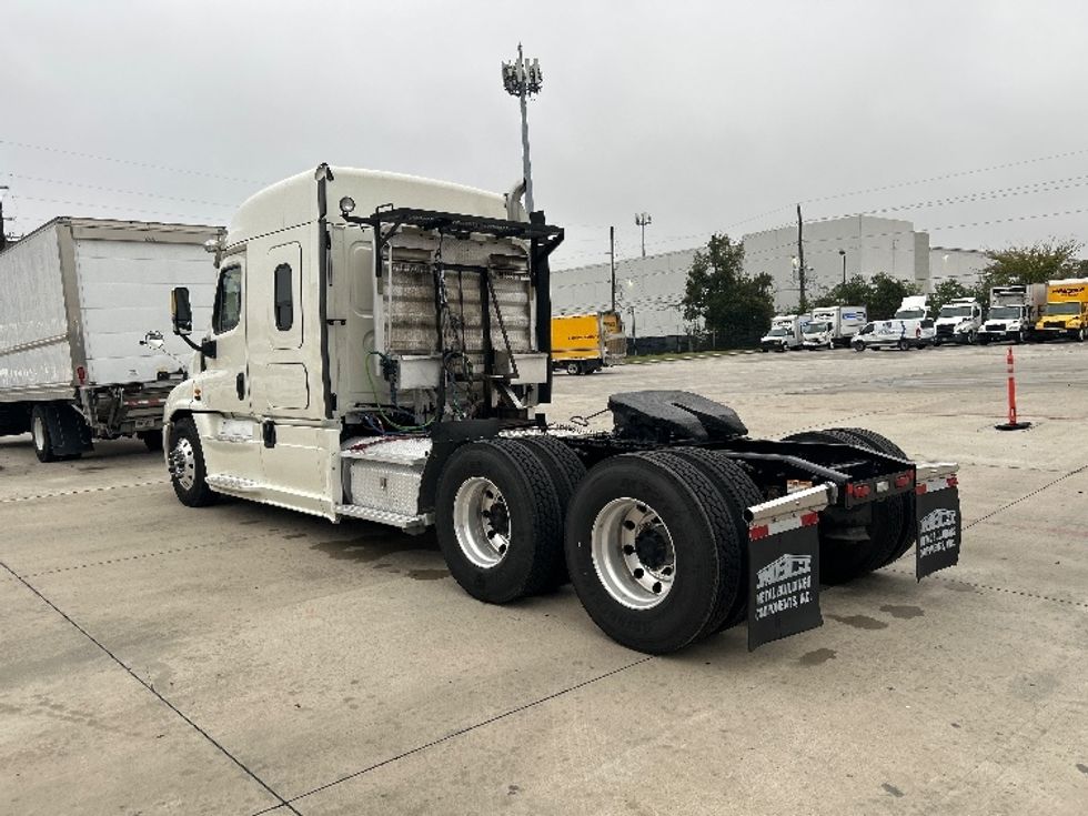 Sleeper Tractor-Heavy Duty Tractors-Freightliner-2019-Cascadia 12564ST-Houston-TX-692,178\n\t\tmiles-$ 35,250 - Image 5